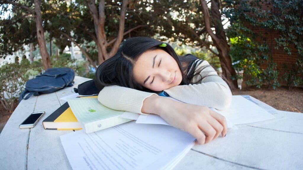 Como evitar o cansaço durantes os estudos